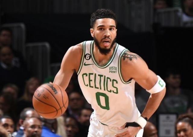 开云-塔图姆生死战再度力挽狂澜 0比3逆转他保持相信