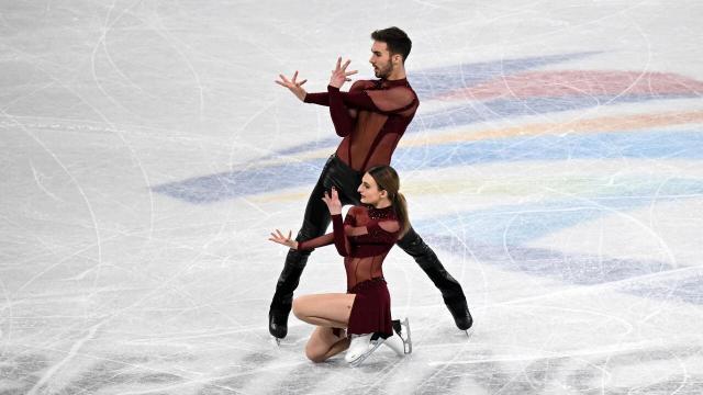 开云体育官网-团体赛预演搅局冰舞单项 俄法之争变俄法美角力？