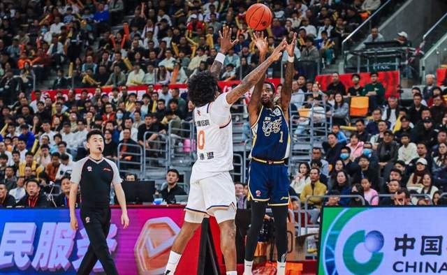 开云APP-央视直播！上海VS广东胜券在握，五位国手同时缺阵，杜锋恐遭淘汰